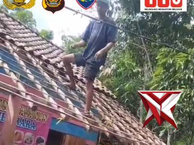 HK 15. Bhabinkamtibmas Dampingi Survey Bedah Rumah HUT Bhayangkara