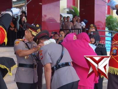 upacara tradisi Pedang Pora