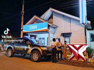Jaga Kondusifitas, Polsek Sempol Laksanakan Patroli Bluelight - PoliceTube