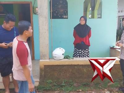 Bhabinkamtibmas Polsek Wonotunggal Sambangi Ibu-Ibu, Jalin Kedekatan dengan Warga