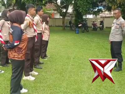 Kanit binmas Polsek Belitang II AIPTU EKO BUDI SANTOSO Melaksanakan Pembinaan Saka Bhayangkara - PoliceTube