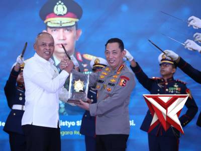 Kapolri Jenderal Listyo Sigit Prabowo terima Penghargaan Adhi Bhakti Senapati atas kontribusi keaman