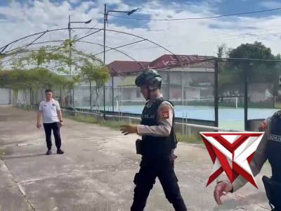 NYAGO OKI AMAN - PoliceTube