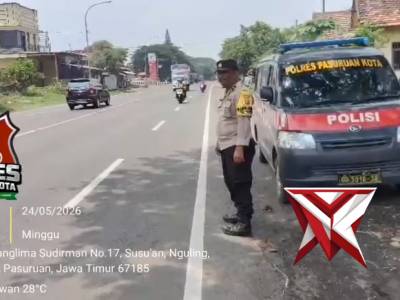 Patroli Bluelight Polsek Nguling - PoliceTube