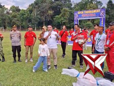 ?M?   |   Kapolsek Lembak menghadiri acara penutupan turnamen sepak bola kades cup 1 Th 2026.