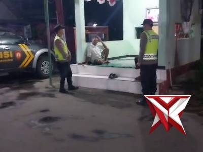 Sambang poskamling polsek ngariboyo di desa mojopurno