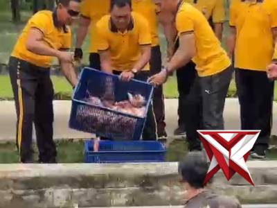 Jumat sehat, Panen Berkah Bersama Kapolres Madiun - PoliceTube