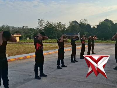PERSONEL KOMPI 3 BATALYON D PELOPOR MELAKSANAKAN GIAT OLAHRAGA PAGI