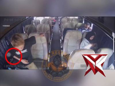 Tidak untuk di contoh!!!  Barang penumpang ketinggalan malah di ambek