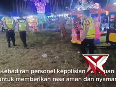Polsek Kendal melaksanakan kegiatan patroli dan pengamanan pasar malam bertempat di Lapangan Desa /