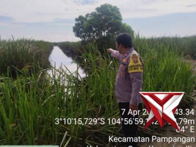 Anggota Polsek Jejawi giat pengecekan menara api, kanal dan embung dalam antisipasi Karhutla