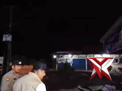 19. Patroli dan kryd unit samapta polsek tungkal jaya antisipasi gangguan kamtibmas ; - PoliceTube