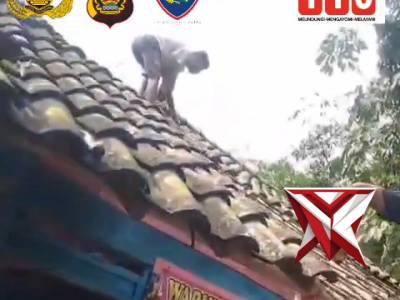 BZ 4.Bhabinkamtibmas Dampingi Survey Bedah Rumah HUT Bhayangkara