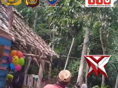 BS 4. Bhabinkamtibmas Dampingi Survey Bedah Rumah HUT Bhayangkara