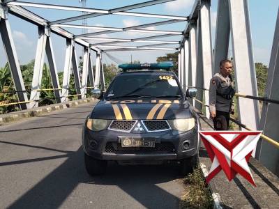PATROLI STRONG POINT KE PERBATASAN DAPET DENGAN MOJOKERTO