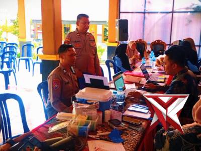 Polsek Pakisaji, Donor Darah Di Pendopo Kecamatan Pakisaji - PoliceTube
