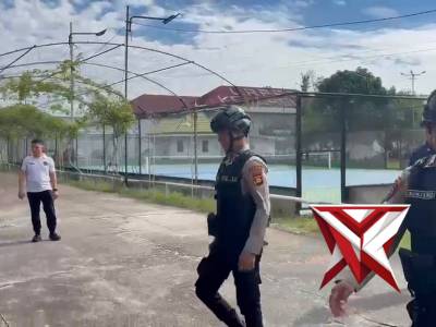 NYAGO OKI AMAN - PoliceTube