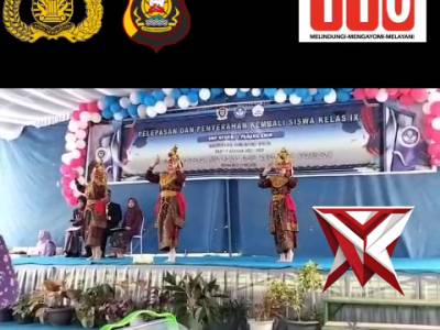BP 12. Bhabinkamtibmas hadir dalam acara pelepasan dan penyerahan kembali siswa/siswi kelas IX SMP N - PoliceTube