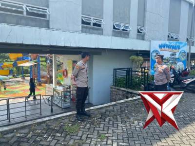 Anggota Unit Sabhara Polsek Lawang Lakukan kegiatan Rutin patroli dialogis siang hari di Lawang