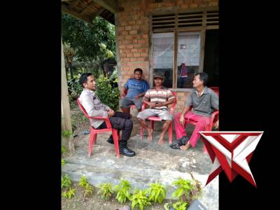 Bhabinkamtibmas sambang ke masyarakat