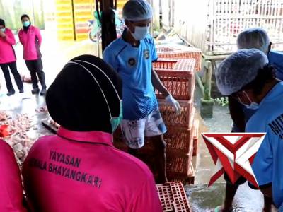 BEDAH RUMAH OLEH POLRES MUSI RAWAS DI KEC.MEGANG SAKTI
