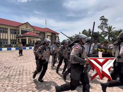 Polres Pidie Jaya Simulasikan Sispamkota, Tegaskan Pelayanan Humanis Jelang May Day 2026 - PoliceTube