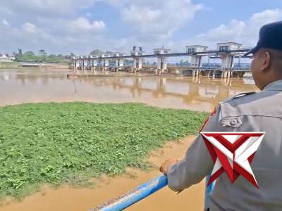 pantauan debit air dari bendungan perjaya - PoliceTube