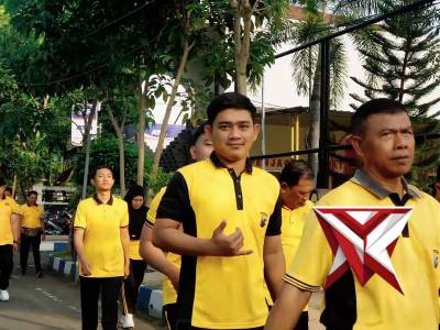 Polres Pacitan melaksanakan kegiatan rutin olahraga bersama yang dipimpin oleh Wakapolres Pacitan.