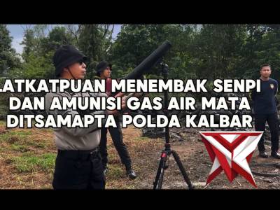 Latihan menembak gas air mata