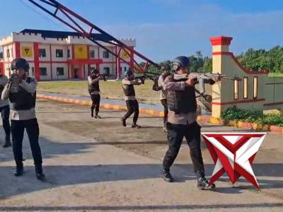 PERSONEL KOMPI 3 BATALYON D PELOPOR MELAKSANAKAN GIAT LATIHAN GAG