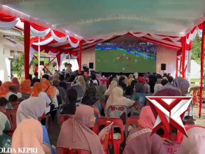 ???? Nobar yang digelar di Polsek Sekupang hari ini tidak hanya menghadirkan semangat kebersamaan,