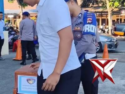 INDAHNYA BERBAGI