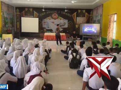 Densus 88 Edukasi 250 Pelajar SMPN 1 Tibawa tentang Bahaya Radikalisme dan Konten Kekerasan Digital