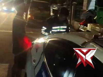 STOP PARKIR SEMBARANGAN