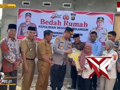 Kapolres Sarolangun Laksanakan Bedah Rumah Dalam Rangka HUT Bhayangkara Ke 80