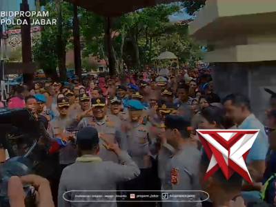Polrestabes Bandung - Terima kasih Jenderal atas dedikasi, keteladanan, dan pengabdian yang telah Je