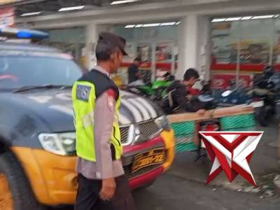 ANGGOTA POLSEK SIDAREJA RESTA CILACAP MELAKSANKAN GIAT PATROLI DI DAERAH TEGALSARI