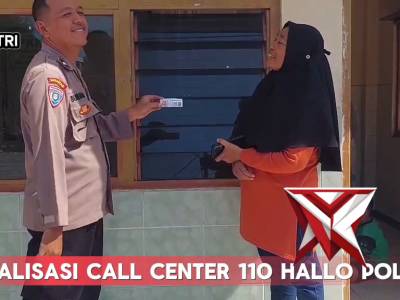 Bhabinkamtibmas polsek Lakarsantri memberikan sosialisasi bantuan pelayanan  polisi 1&times;24 jam