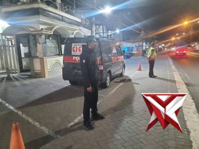 Anggota Polsek laksanakan Patroli Blue Light di Wilayah Kec. Lawang antisipasi balap liar dan 3C