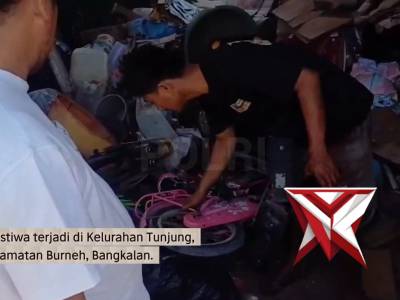 Niat mencari onderdil bengkel yang hilang justru berujung tindak kekerasan. Seorang karyawan bengkel