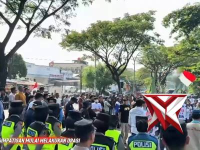Satbrimob Polda Jateng Melaksanakan Pengamanan Jalannya Sidang Tipikor Eks Bupati Pati