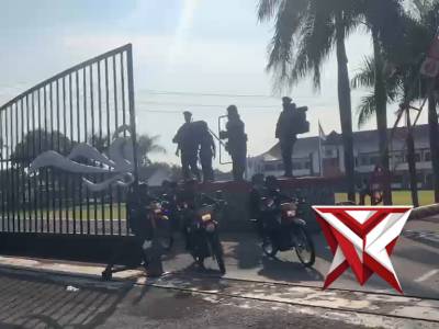 Antisipasi Gangguan Kamtibmas Satbrimob Polda Jateng Melaksanakan Patroli