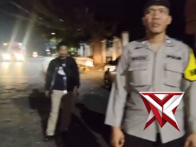 ? LIVE REPORT!

Polsek Ratu Agung Polresta Bengkulu melaksanakan patroli dan mobiling di sejumlah t