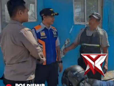 Pemasangan sticker 110