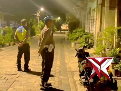 Polsek Pakal laksanakan patroli dan ingatkan warga agar waspada terhadap curanmor
