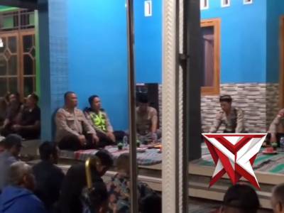 Patroli Satkamling Desa Bagi Kec. Madiun Kab. Madiun 
polresmadiun humaspolresmadiun hadirberbuat