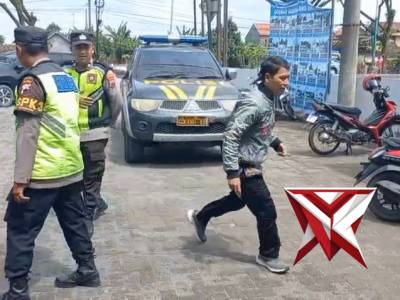 Ka SPKT Polsek Karanganyar Patroli beri himbauan juru parkir