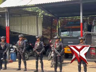Guna mencegah Gangguan Kamtibmas Satbtimob Polda Jateng Laksanakan Patroli
