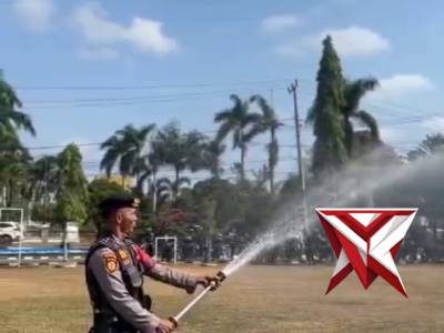 Pastikan kesiapan personel dan peralatan karhutla Kapolres Ogan Ilir pimpin apel Gelar pasukan