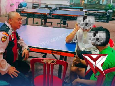Personel Polsek Mampang Polres Metro Jakarta Selatan merespons cepat laporan masyarakat yang diterim